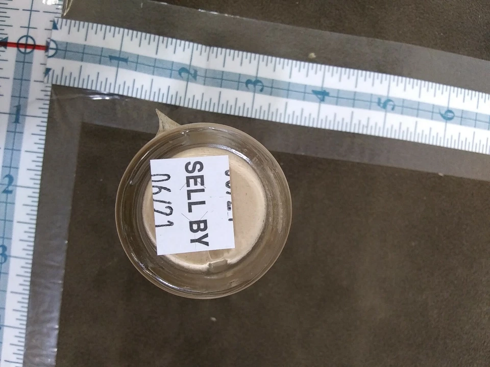 Neutrogena Healthy Skin Liquid Makeup 10 classic ivory - Image 3 of 4