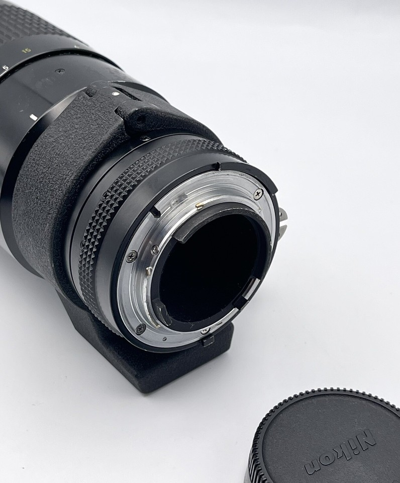 Nikon Ai-S 300mm F/4.5 – Téléobjectif Fixe – Monture F – Excellent état
