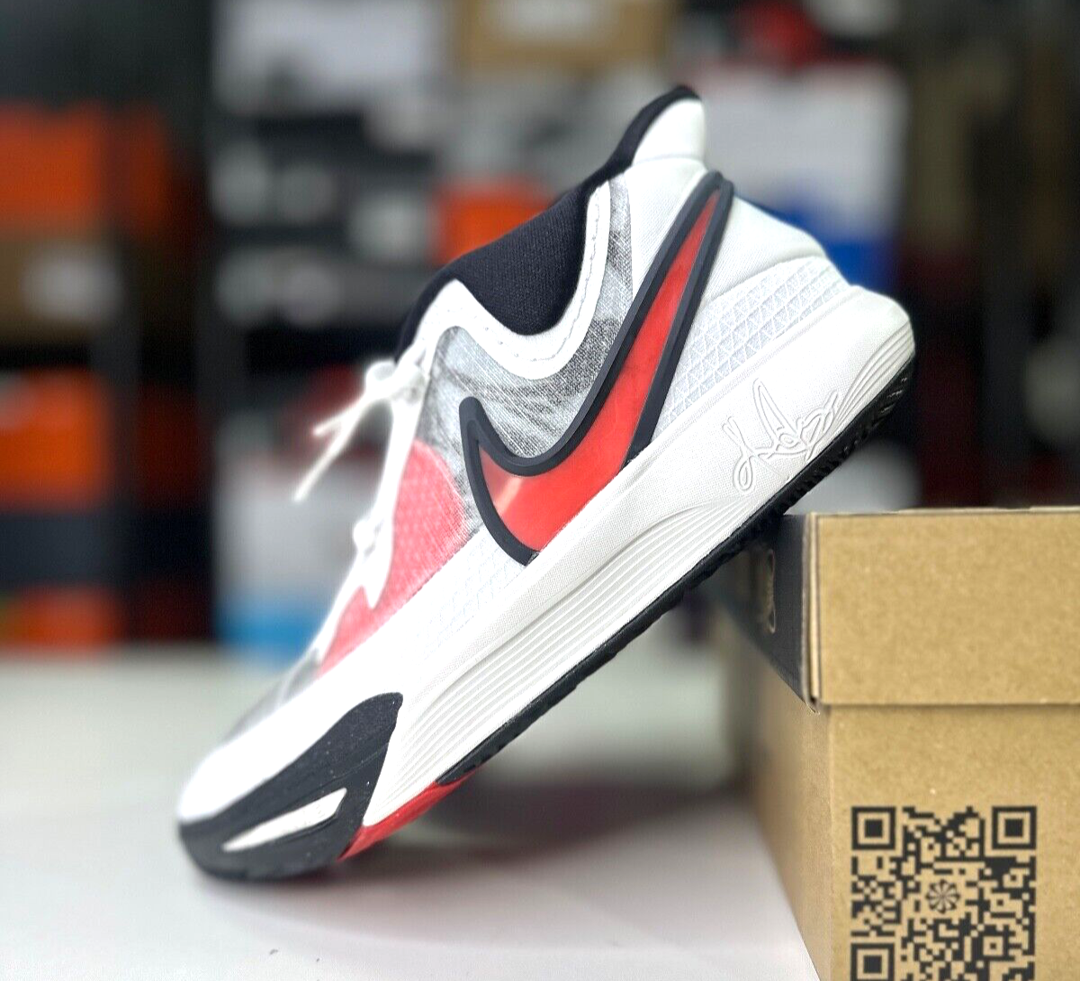 Nike Kyrie 8 Go GS White University Red | Size 5.5Y Boys | DQ8076