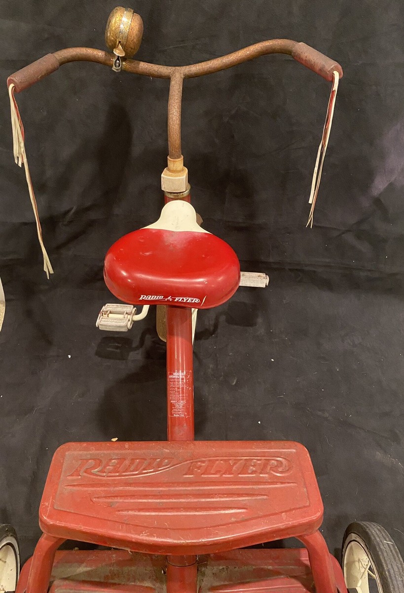 RADIO FLYER　レトロ自転車　ニ輪車　アンティーク おしゃれレトロな三輪車! RADIO FLYER Classic Red Duel Deck