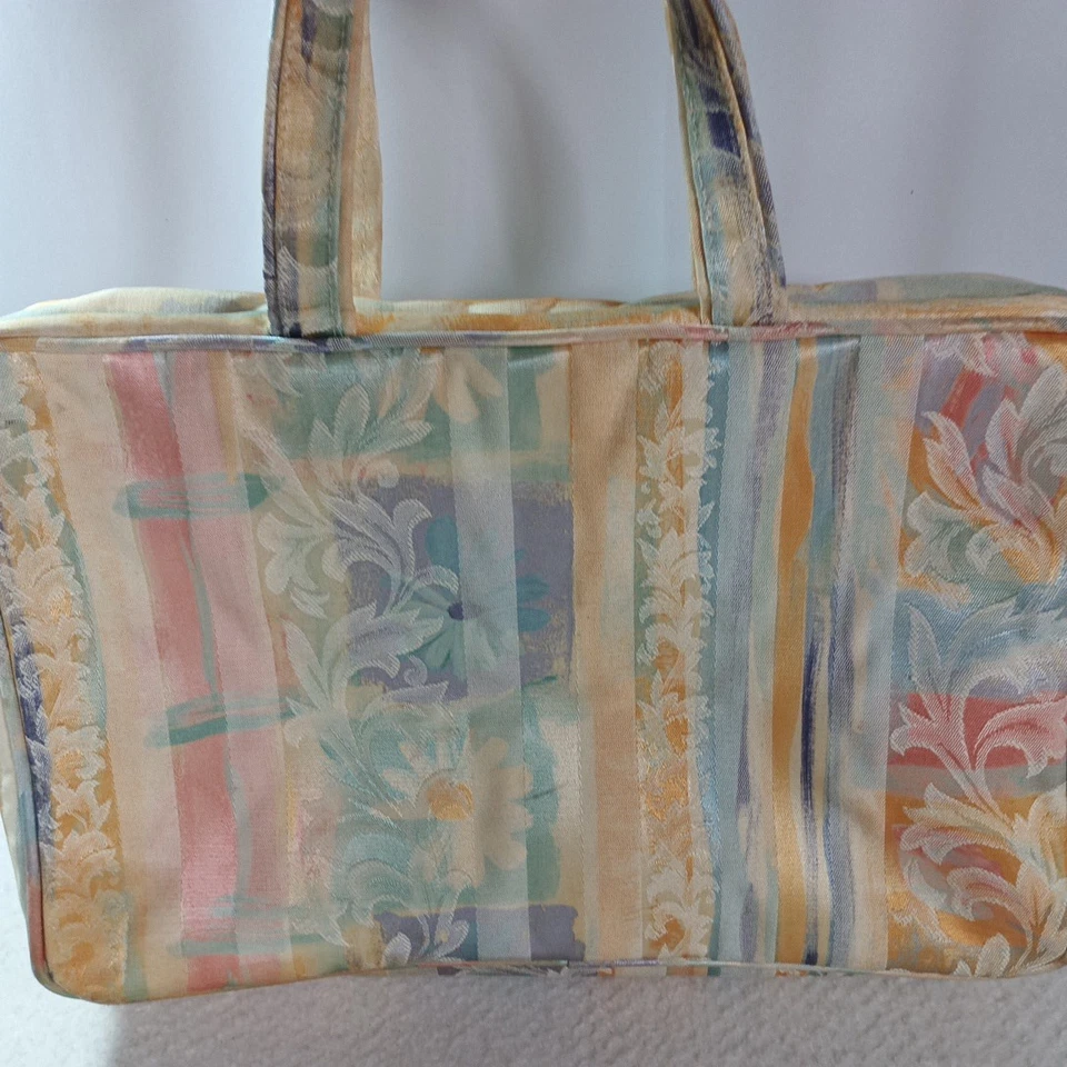 Modella Weekender Travel Makeup Case 2 Clear Pocket Cosmetic Bag Organizer - Image 4 of 4