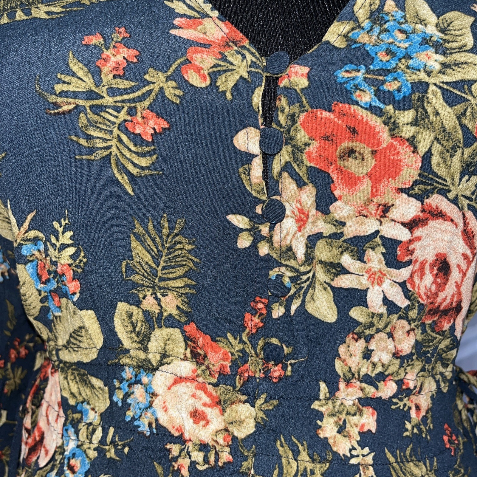 H&M Blouse Women's Medium 10 Multicolor Floral Long Sleeve V-Neck Top thumbnail 7