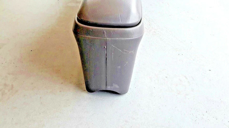 Toyota Celica GT GT-S 2000-2002 consola central delantera con reposabrazos Foto 4 de 4