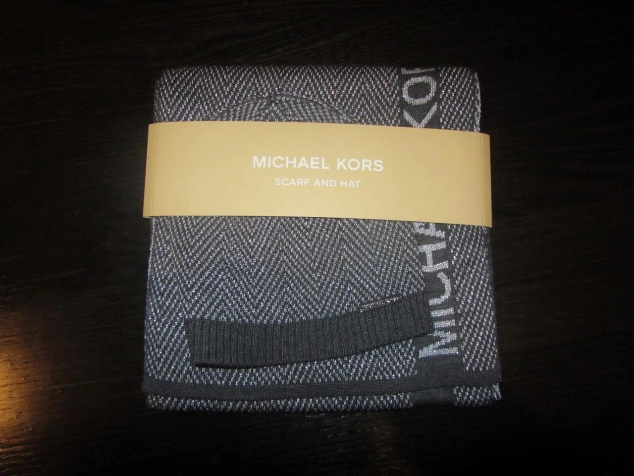 Michael Kors Scarf & Hat Gray w/ Silver Shimmer Logo 2 Piece Gift Set NEW $98