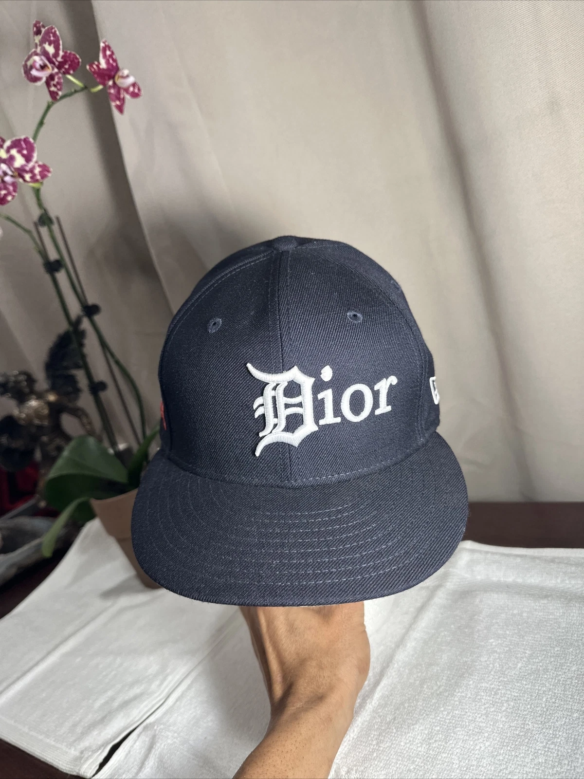 Rare casquette chapeau Dior X Detroit Tigers Colab New Era 5950 taille 7 1/8 World Series 1984