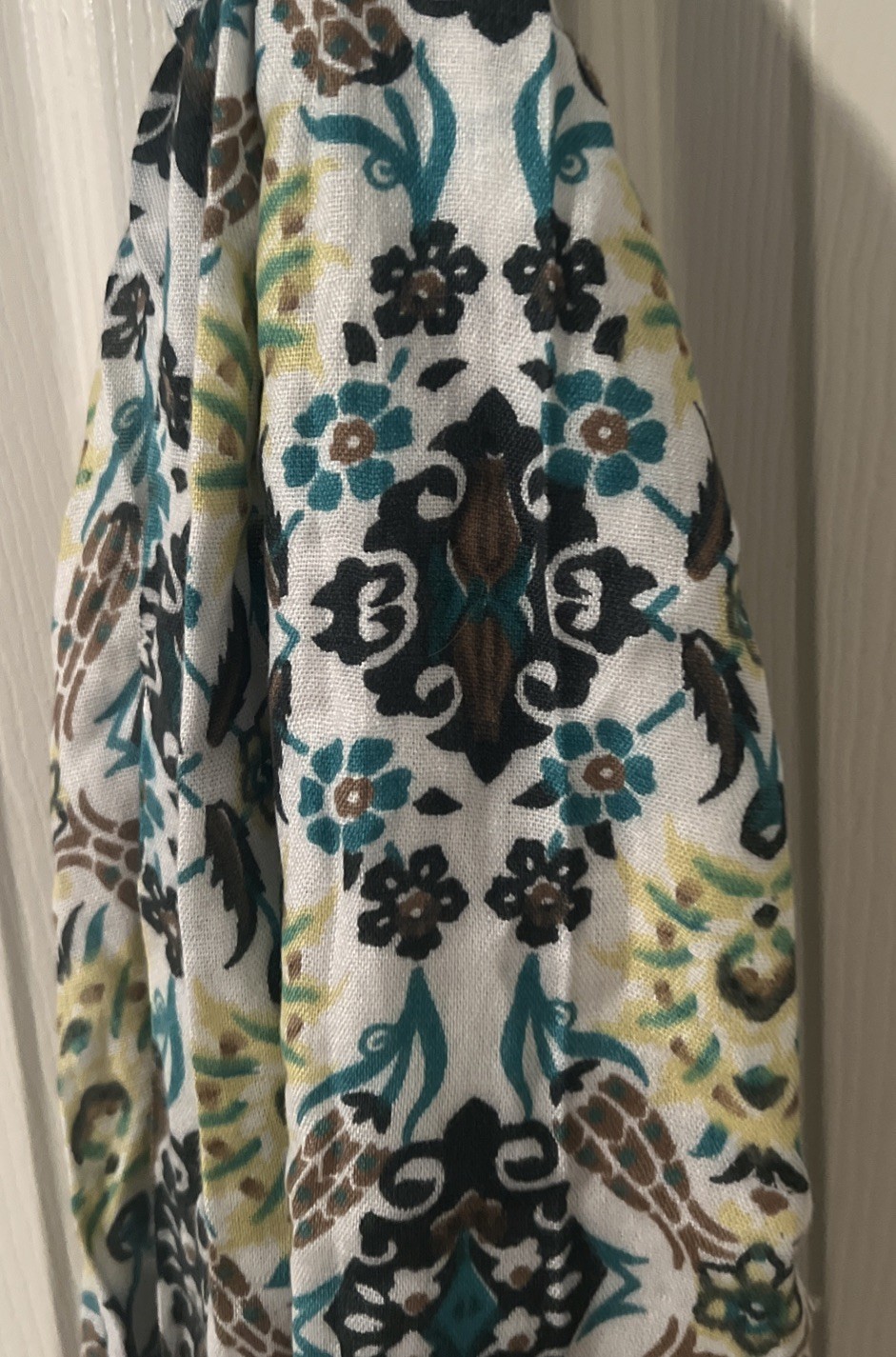 Unbranded Multi Colored Floral Pattern Scarf  70”… - image 4