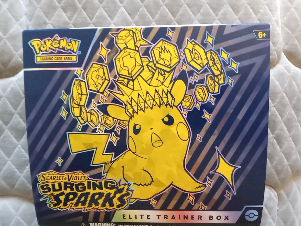 Pokemon Trading Card Game Elite Trainer Box  Very Good Condition  👍