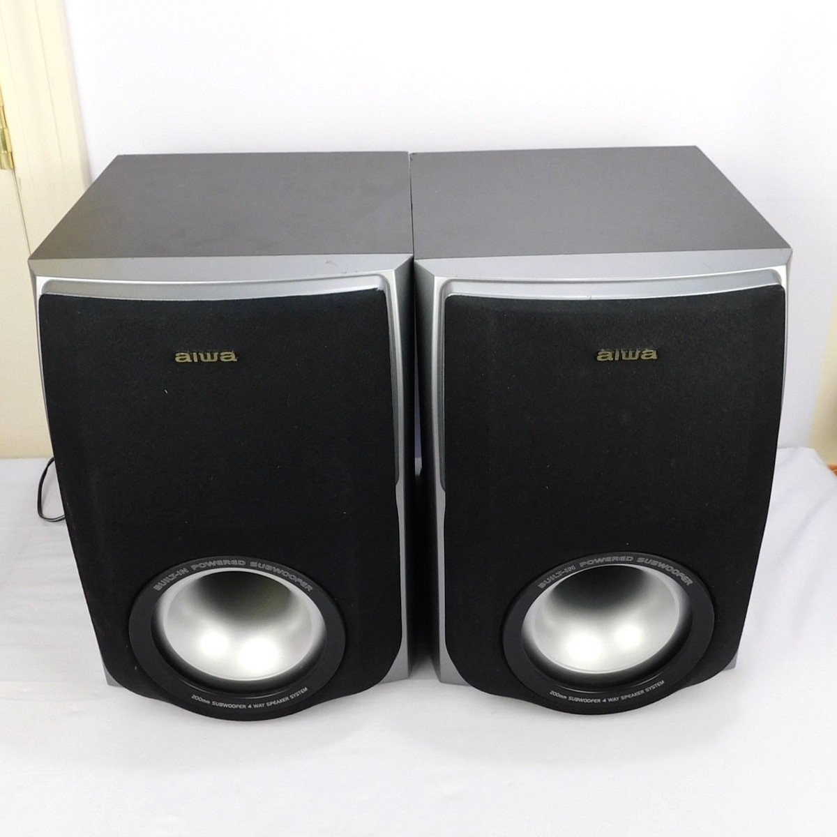 AIWA SX-WNA909 3-Way Bass Reflex Speakers 90s Built In Subwoofers