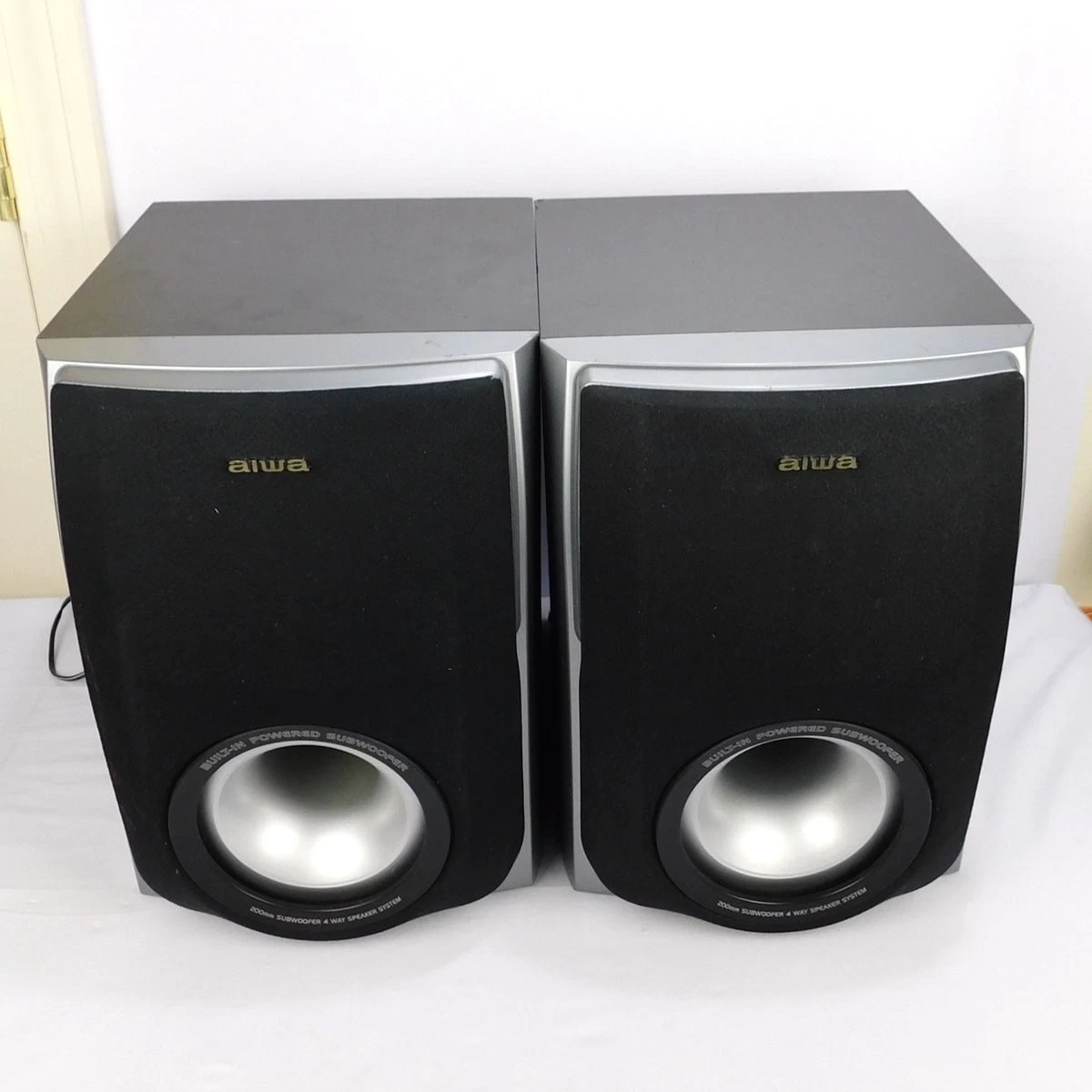 AIWA SX-WNA909 3-Way Bass Reflex Speakers 90s Built In Subwoofers
