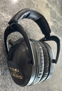 Pro-Ears Predator Gold Electronic Earmuffs, NRR 26 - Black: GSP300B