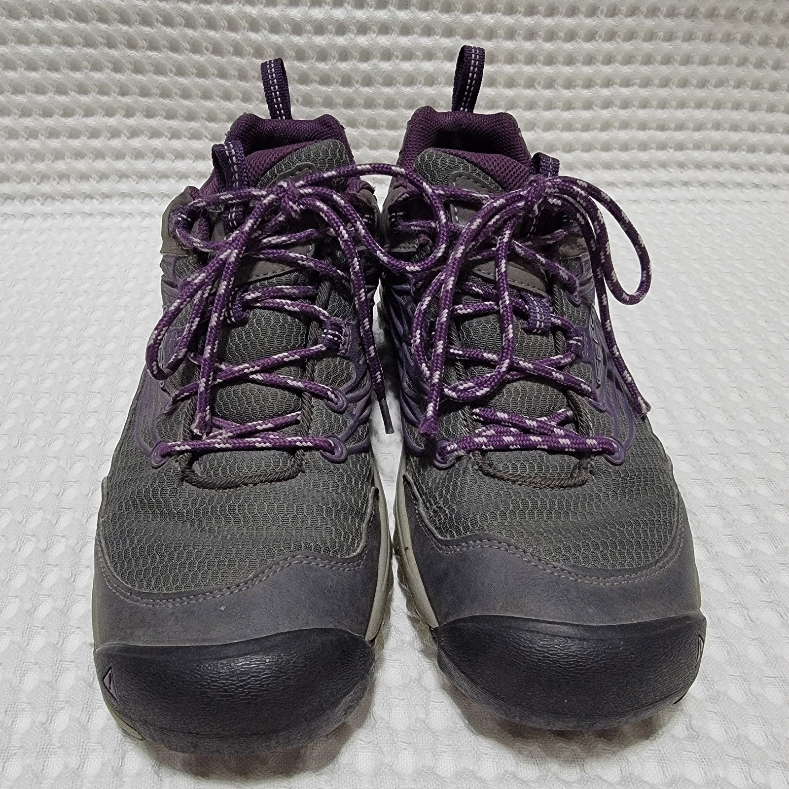 KEEN Saltzman Scarpe basse impermeabili da trekking outdoor 9 5 Donna Colore: Viola