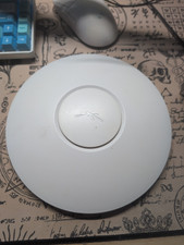 Ubiquiti Networks UniFi Access Point - White, 250mbps(?) WiFi 4 with Bracket