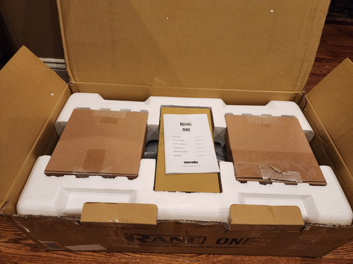 RANE ONE Professional Motorized DJ Controller for Serato DJ Pro New in Open Box - Foto 2 di 19