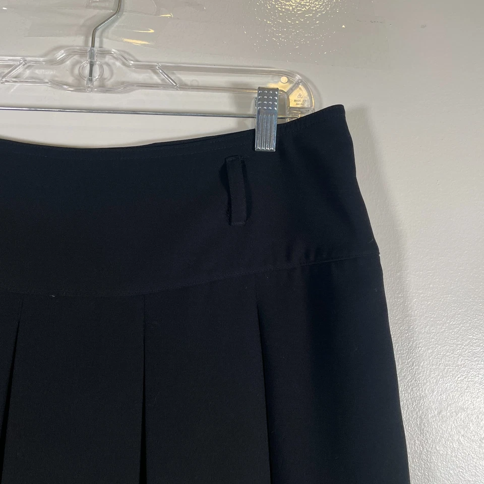 Falda corta International Concepts para mujer talla 12 negra plisada Foto 4 de 4