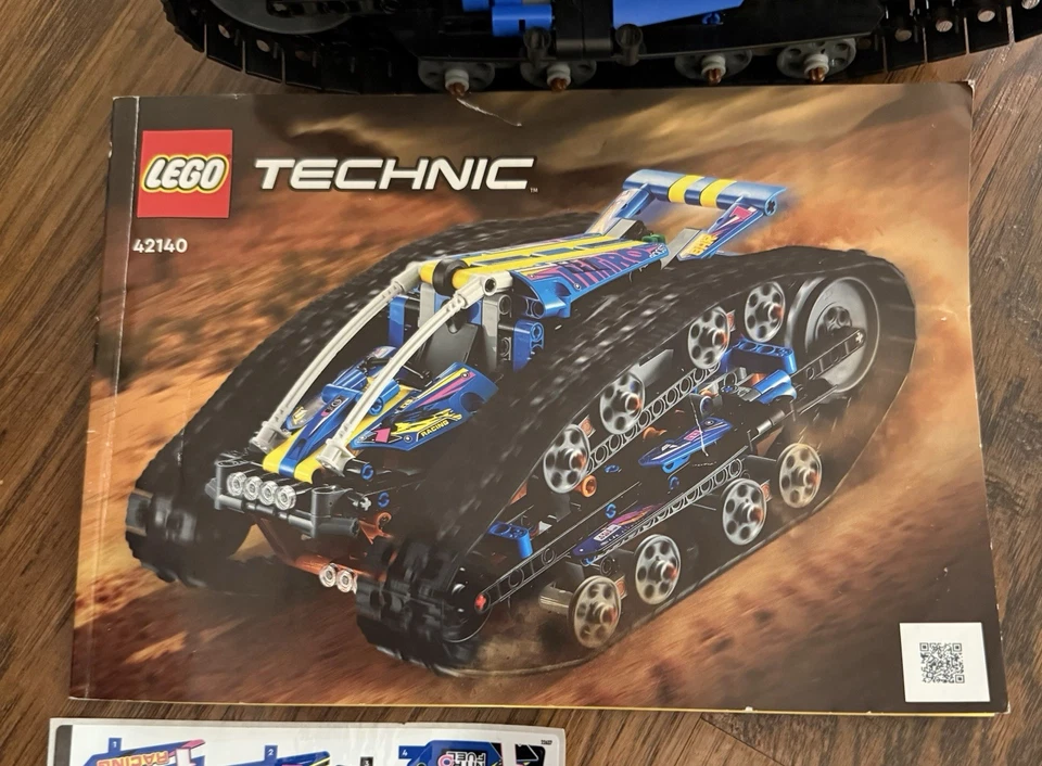 LEGO TECHNIC 42140 App-Controlled Transformation Vehicle - See Description - Image 3 of 4