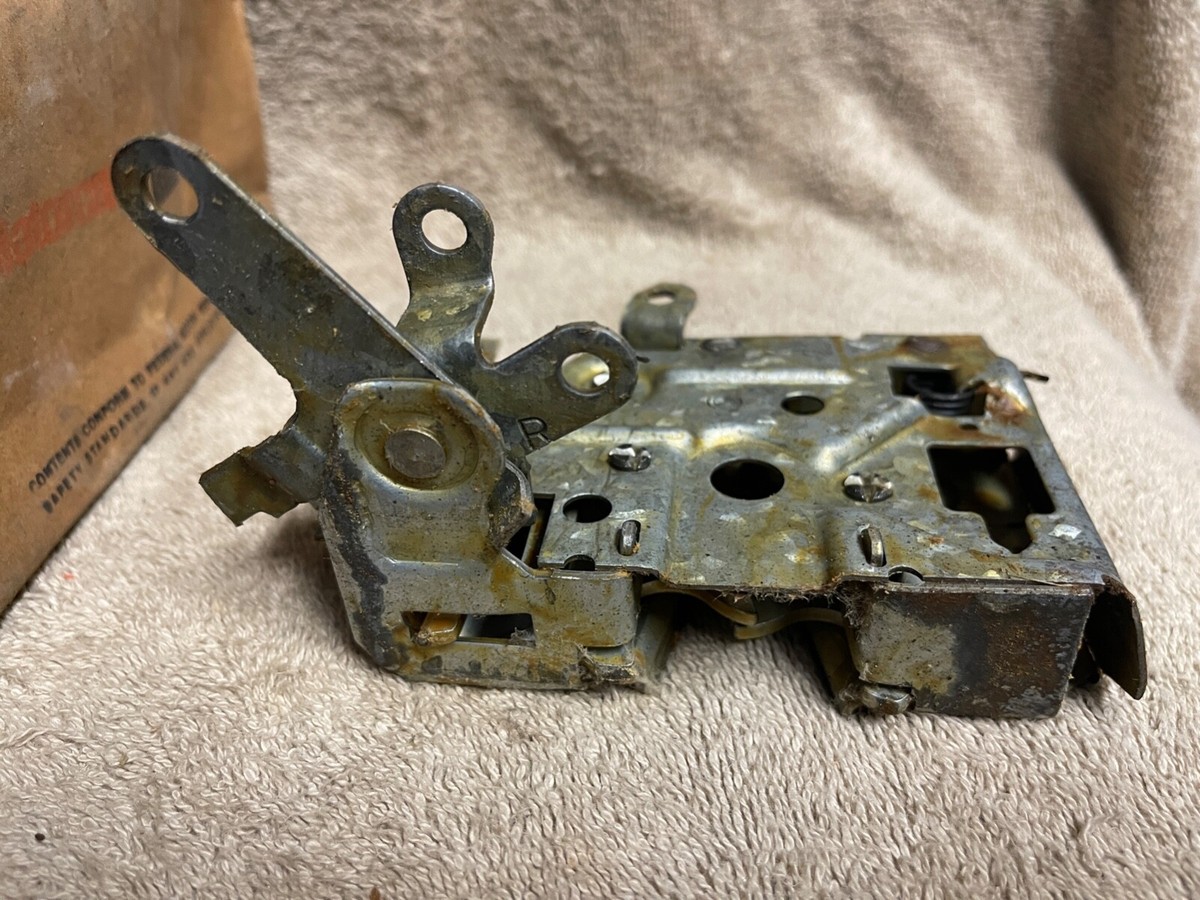 NOS FORD E1AZ-5421812-A 1981-89 LTD CROWN VICTORIA FRONT DOOR