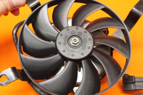 2007 2008 YAMAHA YZF R1 OEM LEFT ENGINE RADIATOR COOLING FAN MOTOR - Picture 2 of 5
