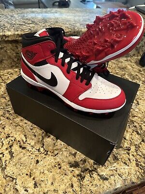 Nike Air Jordan 1 Alpha Menace Mid Chicago Football Cleats Nike Air Jordan 1 Alpha Menace Mid Chicago Football Cleats