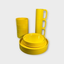 MCM Heller Massimo Vignelli Yellow 13-Piece Melamine Dinnerware Plates Bowls Cup