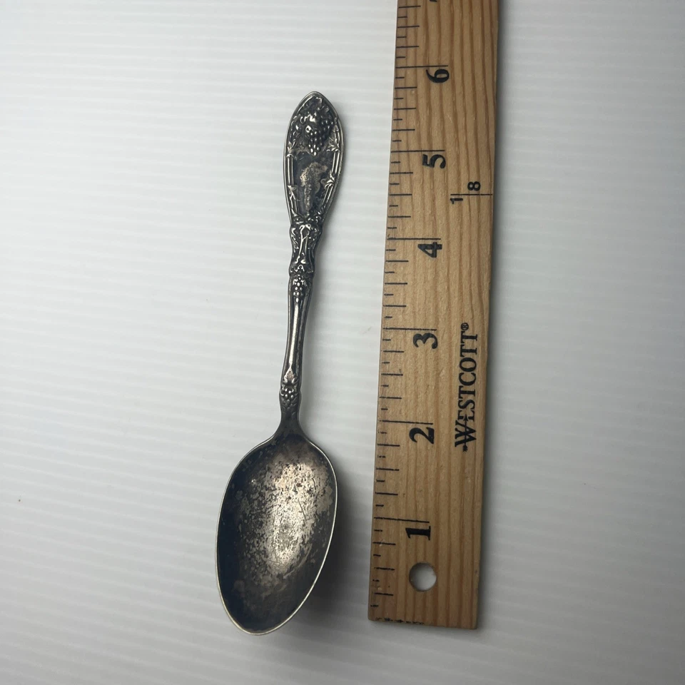 Colher de chá antiga de uvas La Vigne folheada a prata Rogers A1 1881 - Imagem 4 de 4