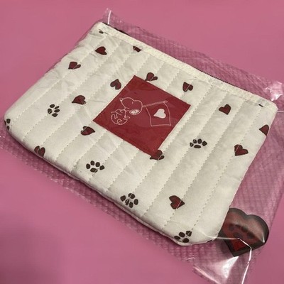 Snoopy Footprint Heart Quilted Pouch