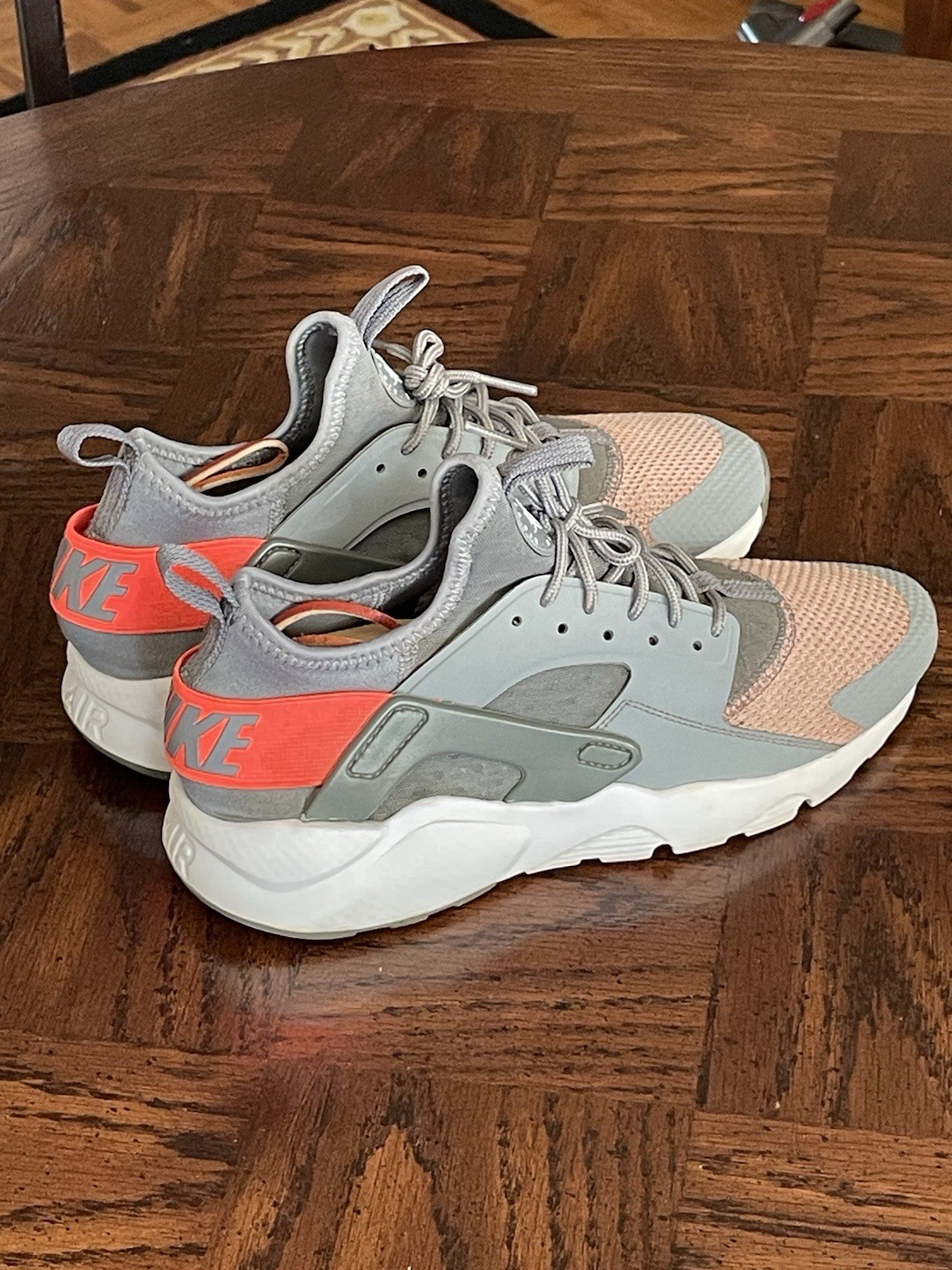 SAOLA Scarpe da corsa sportive Nike Air Huarache Run da ragazzo taglia 6 5 anni grigio arancione sneakers