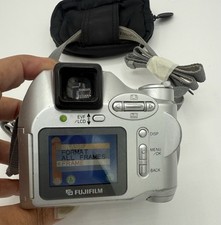 Fujifilm FinePix 2800 Zoom Digital Camera Silver 2.0 MP 6x Optical Zoom TESTED