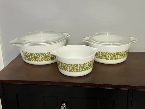 Vintage 1967 “Verde” Pyrex Glass Bakeware/Casserole Set Of 3 (1 Missing Lid)