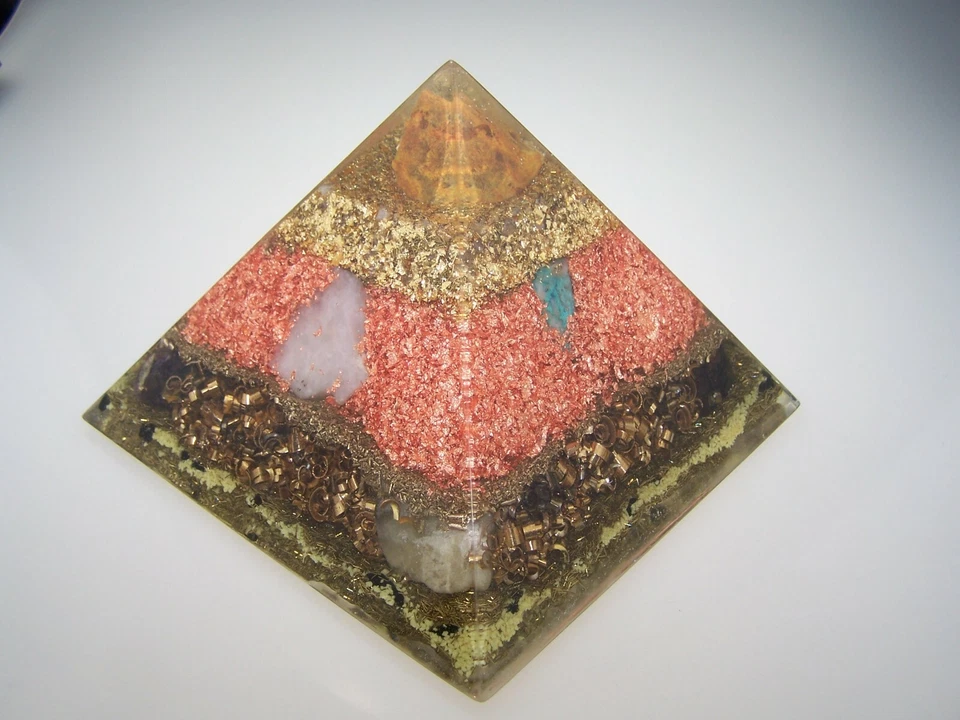 Orgon Orgonit Pyramide Achat Chrysokoll Olivin 16,5 cm Heilsteine Galaxy-Spirale - Bild 4 von 4