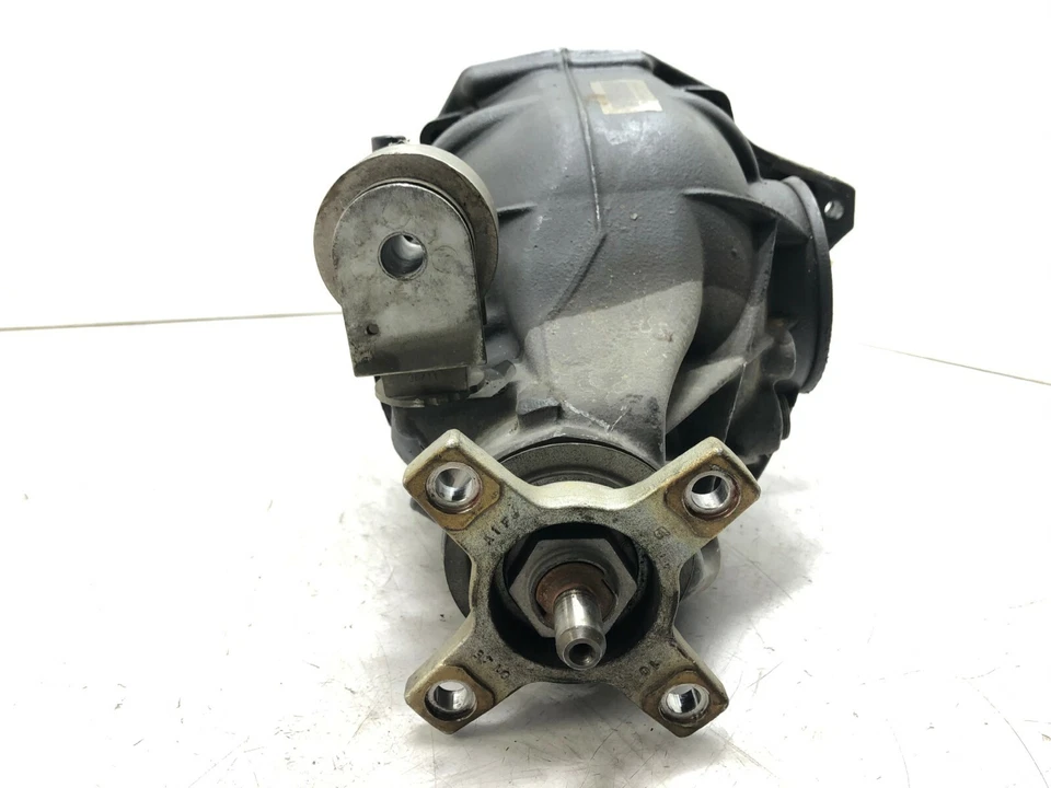 Mercedes-Benz CLS550 2012-2018 tracción trasera diferencial portador OEM. Foto 3 de 4