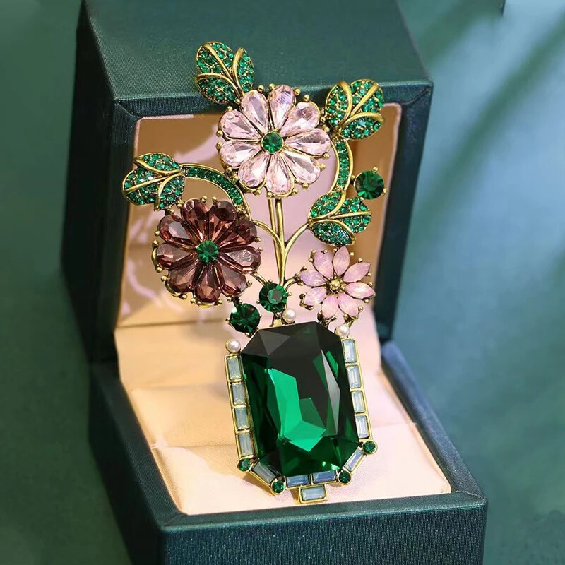 Retro Crystal Vase Brooch Women Temperament Rhinestone Floral Pins  Accessories