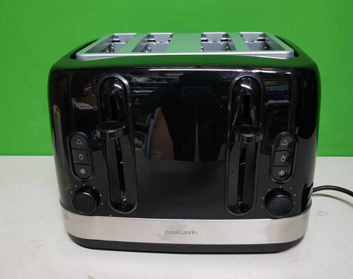 Cookworks Illuminated 2300W Toast Settings Slice Toaster