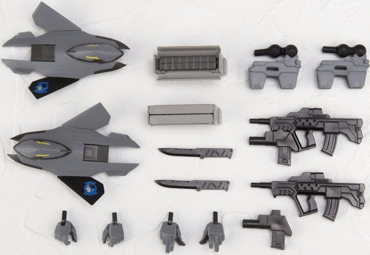 Revoltech Muv-Luv Alternative No.010 F-18E/F Super Hornet Raging