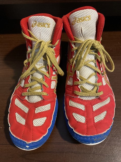 gold youth wrestling shoes