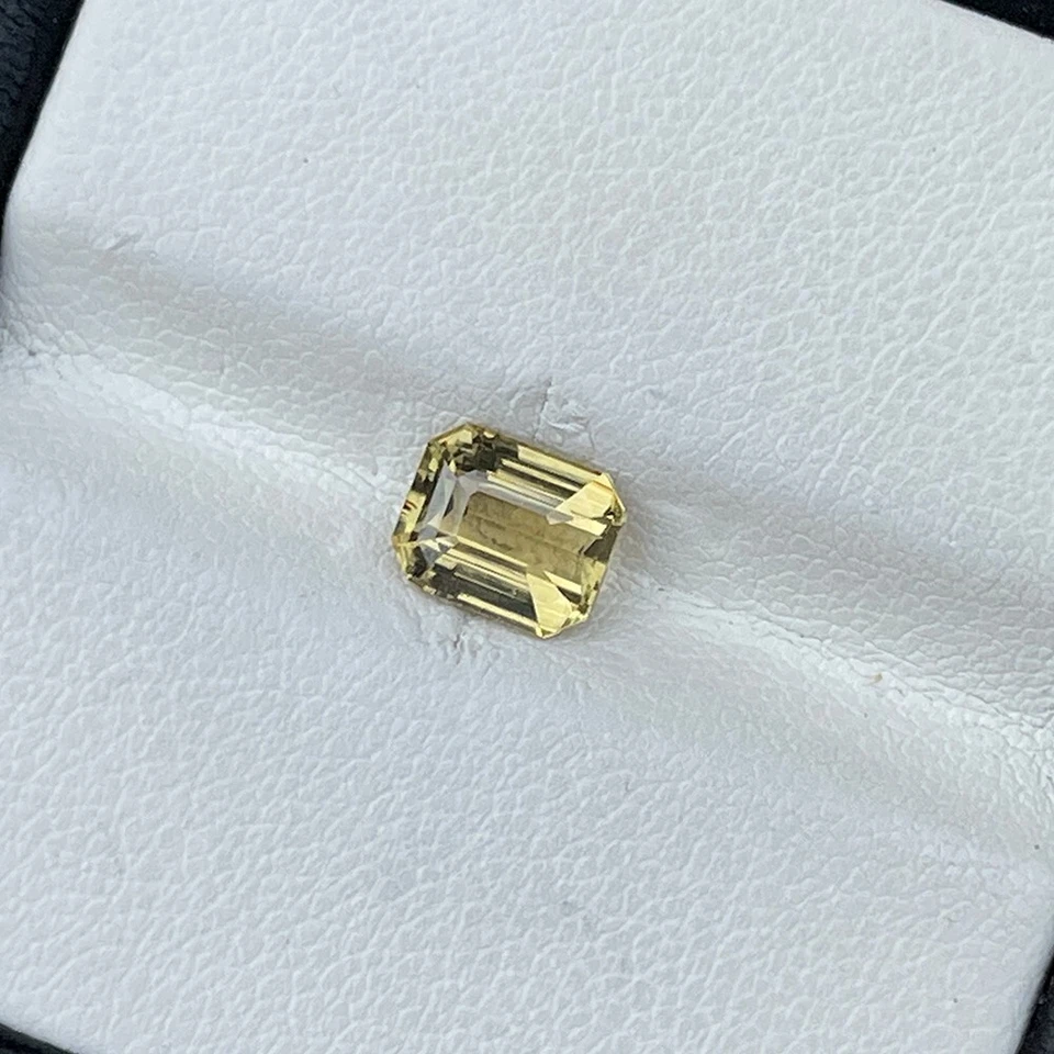 Натуральный неотапливаемый желтый хризоберилл 1,56 карата изумруд огранка россыпью драгоценный камень - Изображение 3 из 4