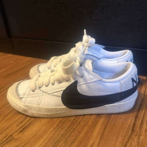 Nike Blazer Jumbo Low Women’s Leather Lace-Up Sneakers White/Black DQ1470-101