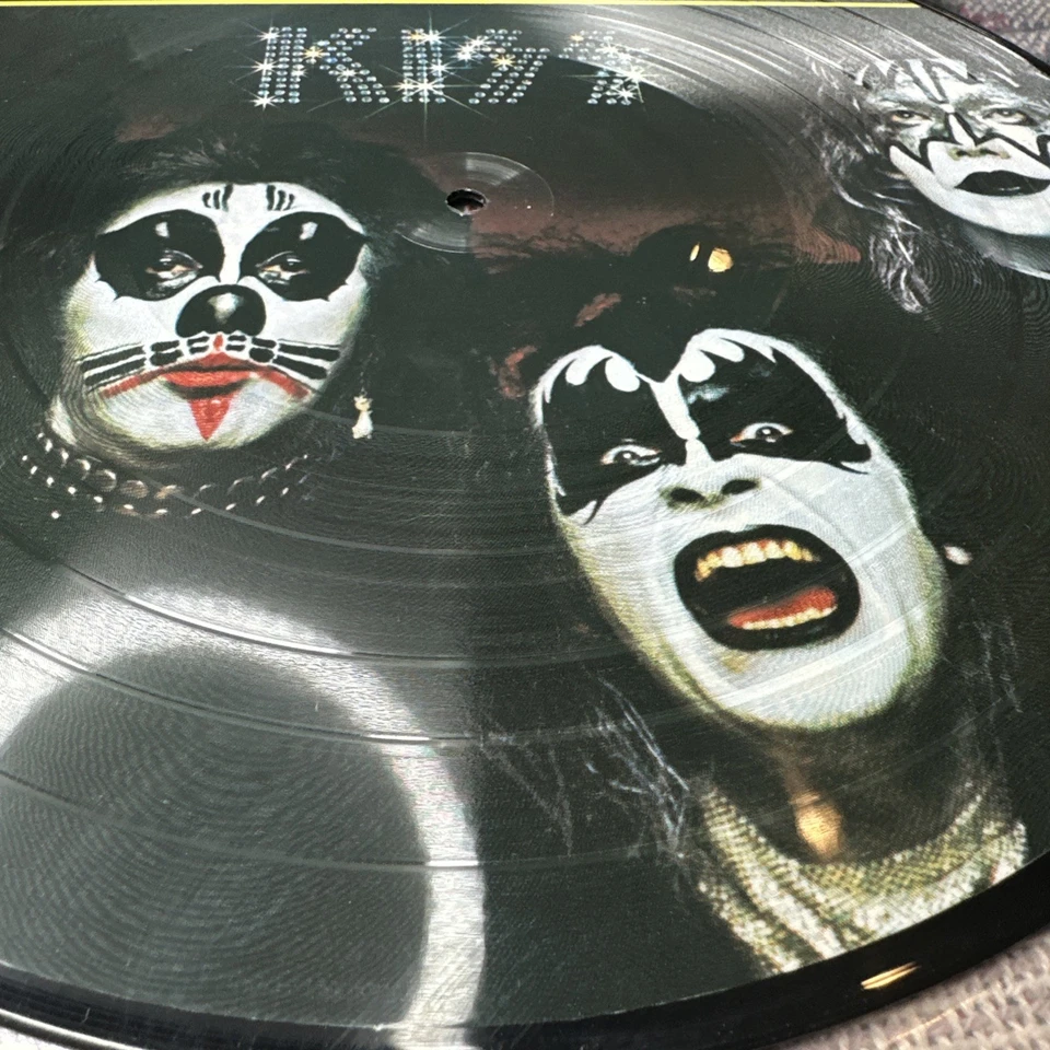 KISS KISS Picture Disc Vinyl #1074 1986 Release PIC 6399 057 - Image 3 of 4