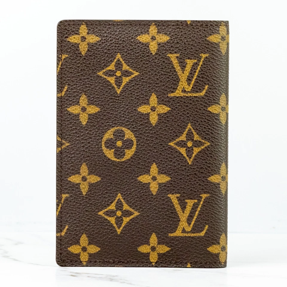 LOUIS VUITTON Passport Cover Case Holder M60180 Monogram Couverture Passeport[S] - Image 4 of 4