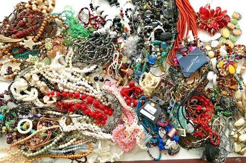 13 Lbs+ HUGE Vtg Costume to Fashion Jewelry lot Necklace Bead Chain UNSORTED