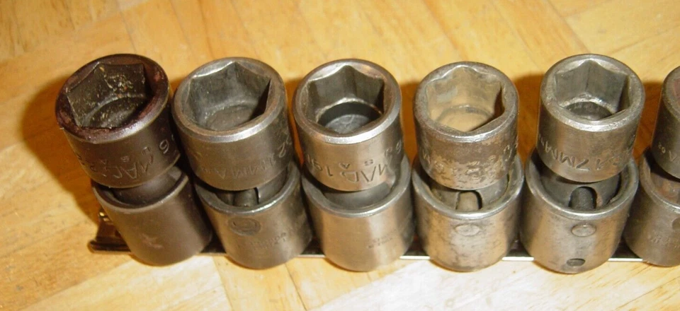 MAC TOOLS 8 PIECE 1/2 DRIVE METRIC SWIVEL IMPACT SOCKET SET 6 POINT - Image 2 of 4