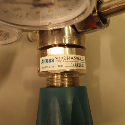 Airgas Model 244 Two Stage Brass Regulator with CGA-540 Connection 25psi - Picture 2 of 2