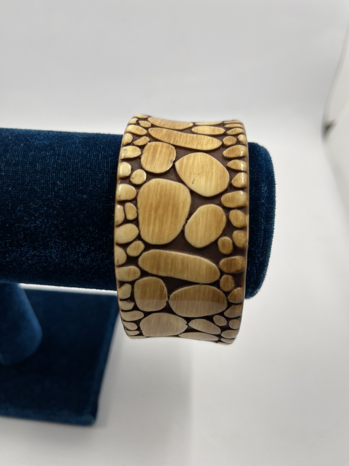 Vintage Snake/Giraffe Pattern Bangle Bracelet Bei… - image 1