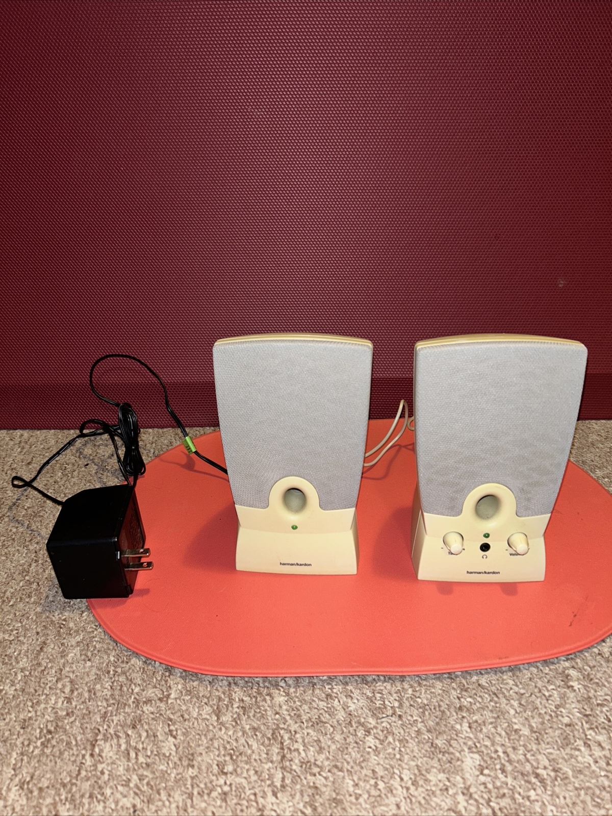 Harman Kardon 02320V Multimedia Computer Speaker System With Power