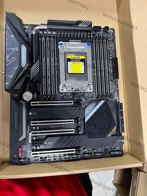  Gigayte TRX40 Aorus Pro WiFi, AMD Motherboard With Threadripper 3960X CPU Set