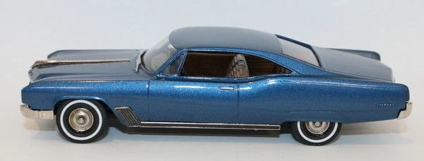 Brooklin Models 1/43 BRK215 - 1967 Buick Wildcat 2 puertas techo rígido deportivo cupé - azul Foto 2 de 4