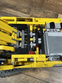 Lego Technic Excavator (8043)