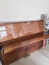 Niemeyer Upright Piano 88 Keys Brown Finish with 3 Pedals / buyer to collect