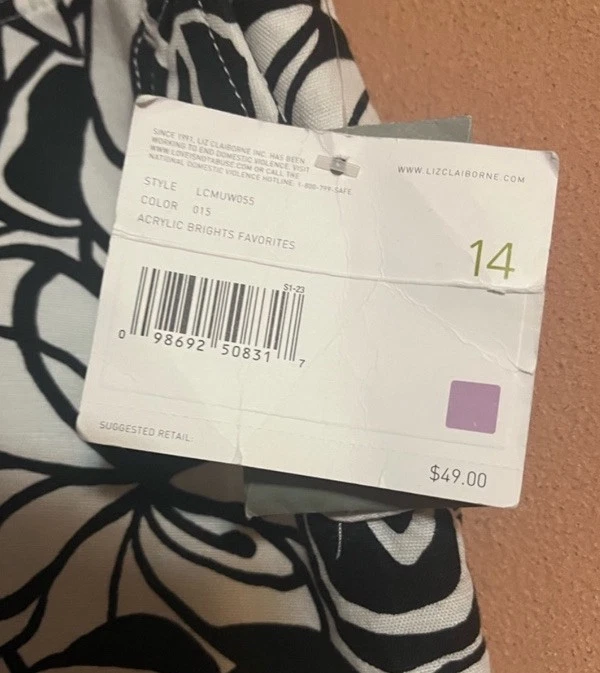 Pantalones cortos florales Liz Claiborne Sloane. Damas 14. Blanco y negro. Nuevo con etiquetas  Foto 2 de 4