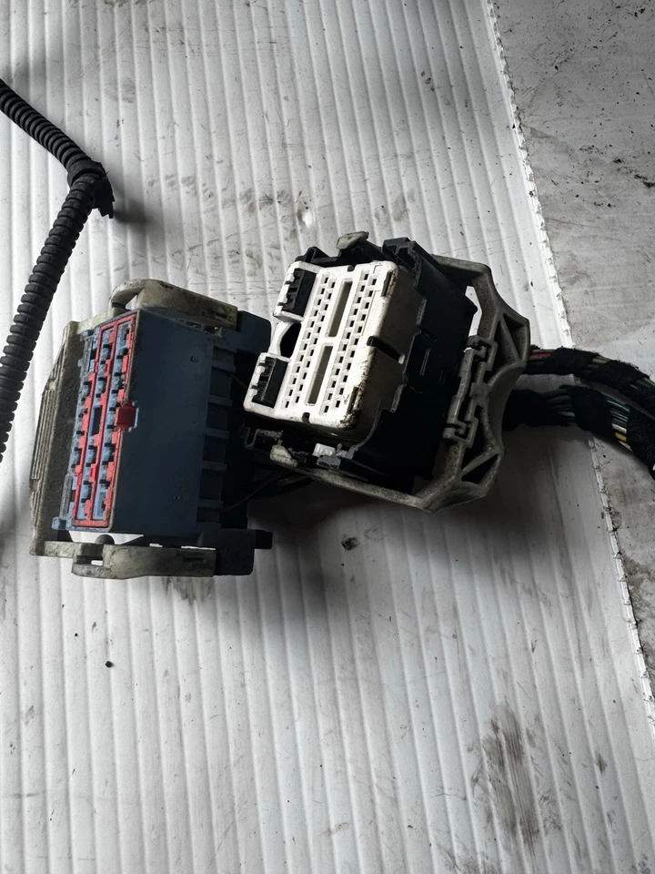 2011 DODGE RAM 2500 CUMMINS CHICOTE DE FIOS COMPARTIMENTO DO MOTOR 56055570AD FIREWALL TRAÇO - Imagem 2 de 4