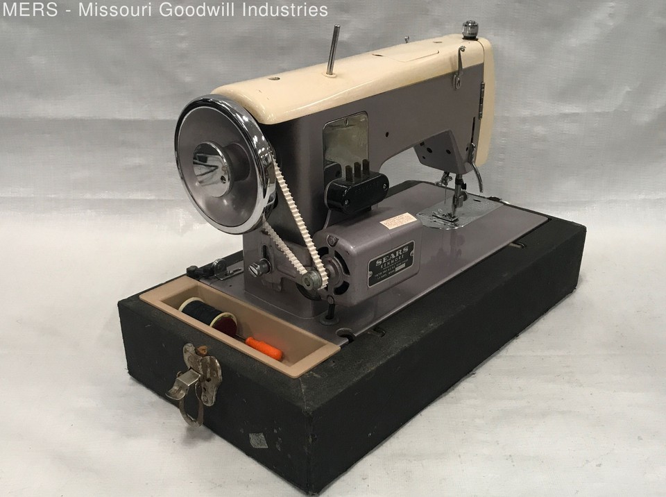 Vintage Kenmore Zig Zag Sewing Machine With Case (Pick up only) eBay